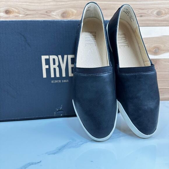 FRYE Melanie Women's Black Leather Slip On Sneaker Flats Spring Shoes Size 7.5 - Picture 1 of 12